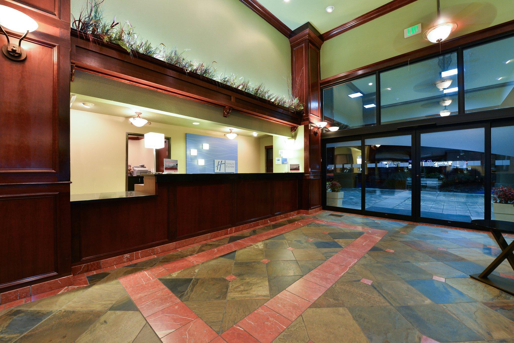 Holiday Inn Express Portland Se - Clackamas Area, An Ihg Hotel Gladstone Exterior photo